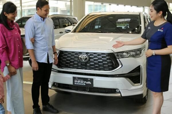 Innova Zenix